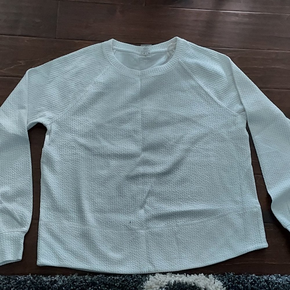 Carrie Underwood - White Sweatshirt